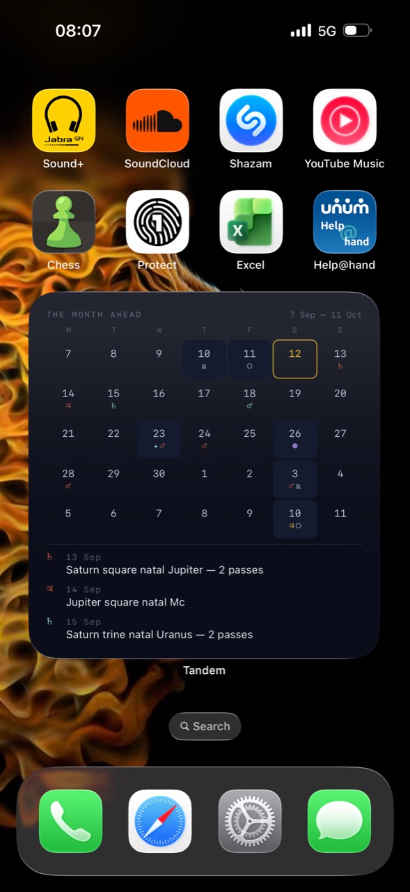 The real Tandem home-screen widget, showing the month ahead and the next marked days.